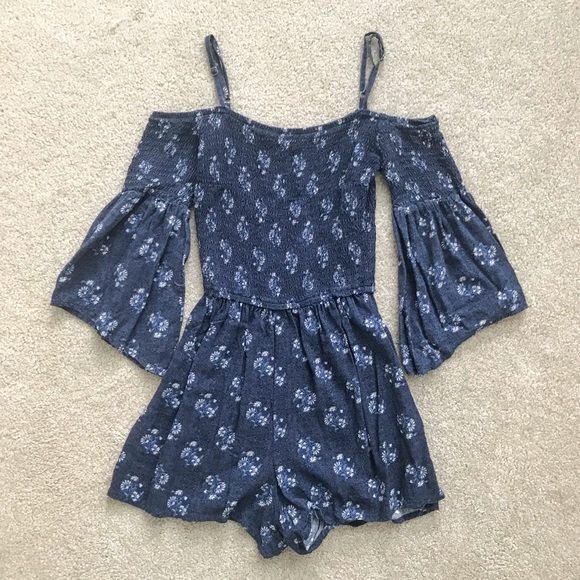 Flawless Hollister Romper - Picture 3 of 4